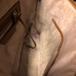 MK MED SIZE SHOULDER BAG WITH MATCHING WALLET